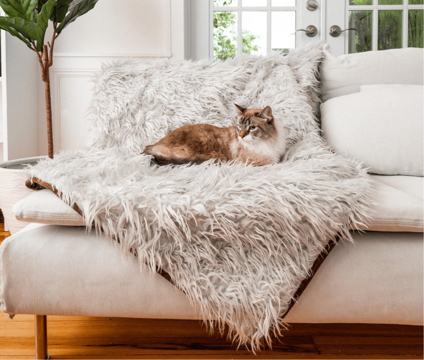 CatNap Anti-Scratch & Waterproof Throw Blanket - Grey