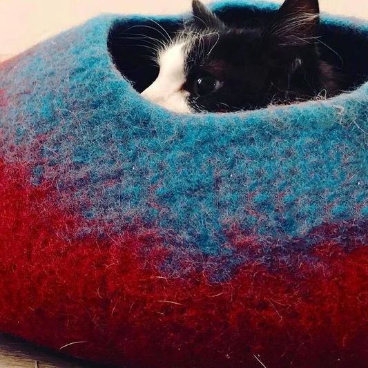 Breeze Organic Wool Cat Cave - Pet Bed