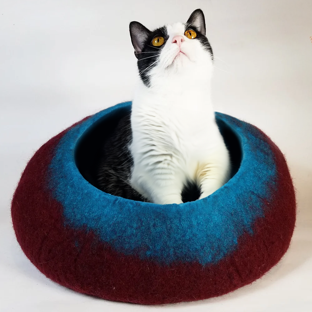 Breeze Organic Wool Cat Cave - Pet Bed