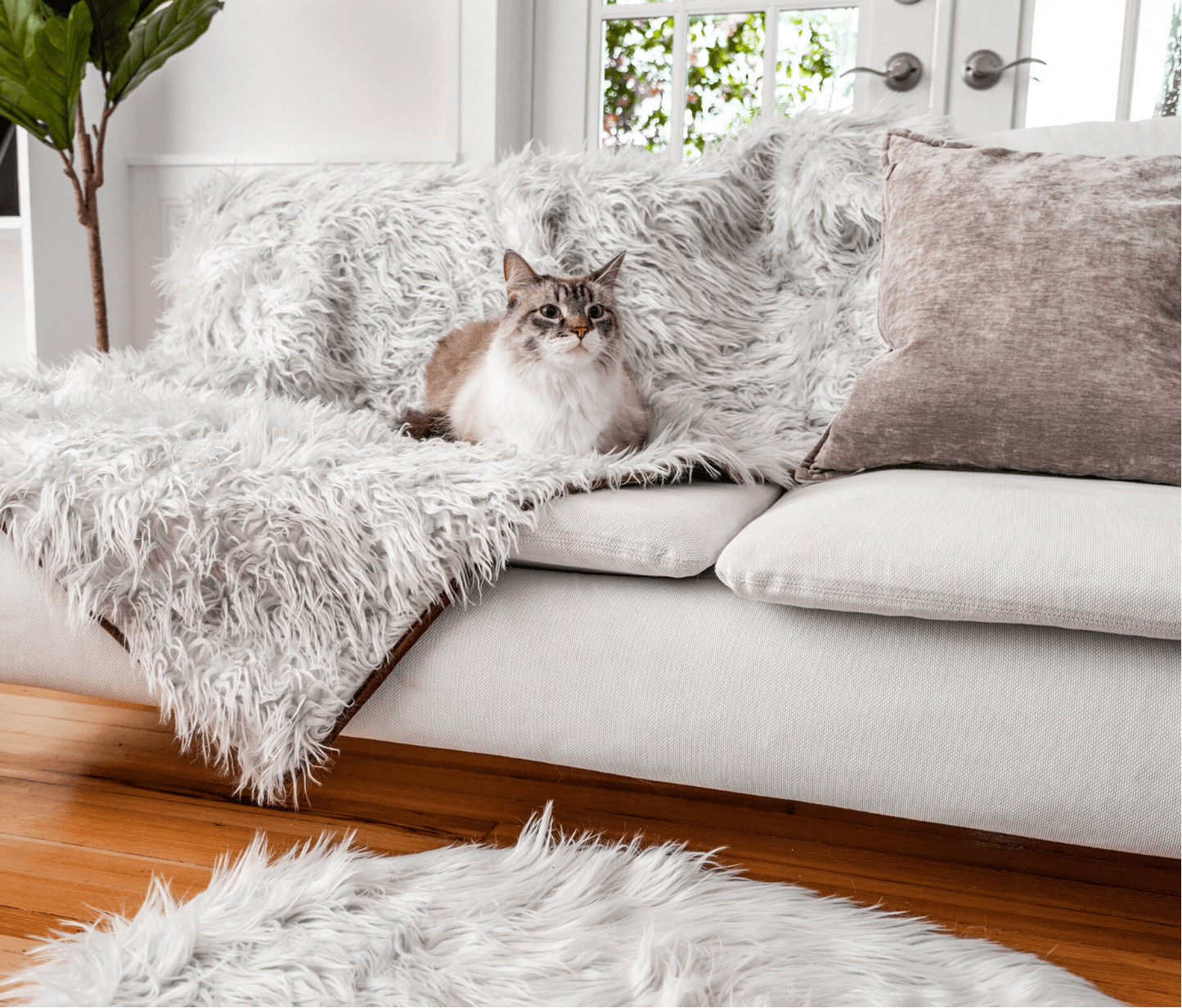 CatNap Anti-Scratch & Waterproof Throw Blanket - Grey