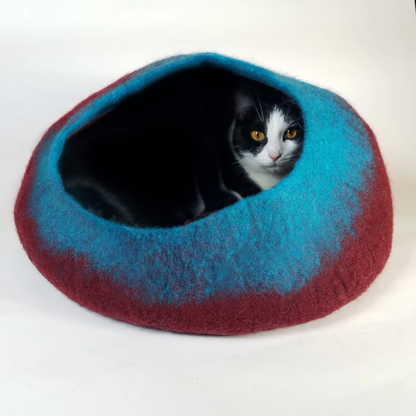 Breeze Organic Wool Cat Cave - Pet Bed